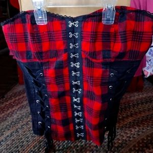 Strapless hook front top